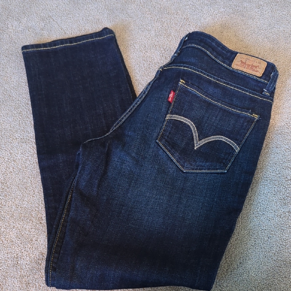 Levi's Indigo Denim Jeans with Contrast Stitching
